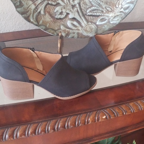 NWOB Qupid black peep toe bootie size 10 - Picture 3 of 5